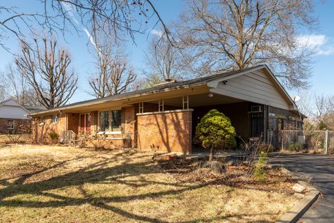 Tiny photo for 220 Kane Drive, Herrin, IL 62948 (MLS # 12573478)