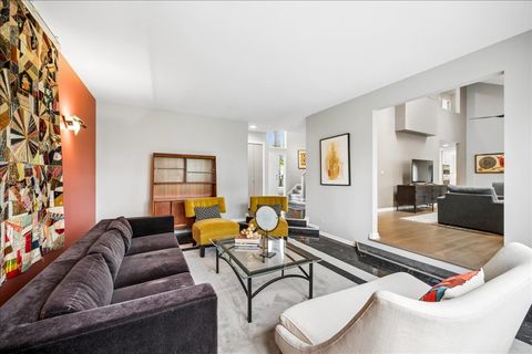 Tiny photo for 1944 Beverly Lane, Buffalo Grove, IL 60089 (MLS # 12633955)