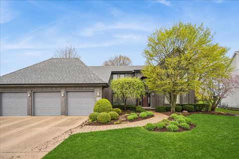 Tiny photo for 1944 Beverly Lane, Buffalo Grove, IL 60089 (MLS # 12633955)