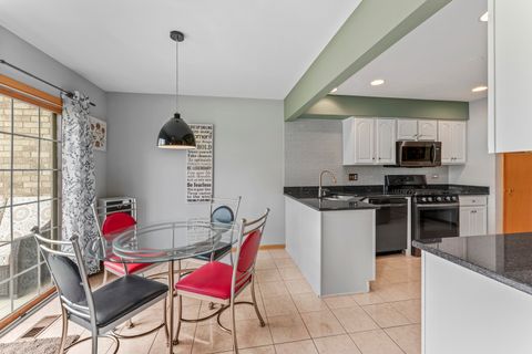 Tiny photo for 9058 Newcastle Court, Tinley Park, IL 60487 (MLS # 12482839)