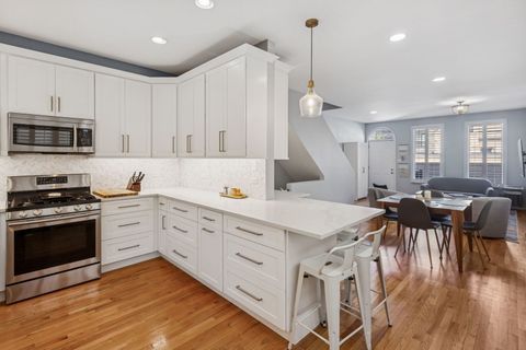 Tiny photo for 3732 N Janssen Avenue #A, Chicago, IL 60613 (MLS # 12452055)