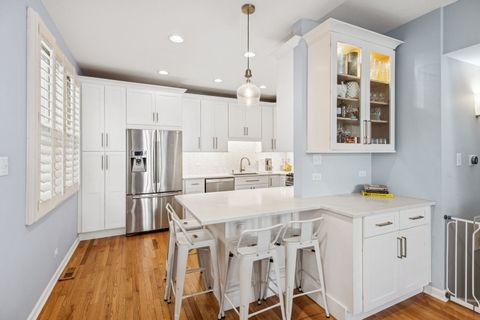 Tiny photo for 3732 N Janssen Avenue #A, Chicago, IL 60613 (MLS # 12452055)