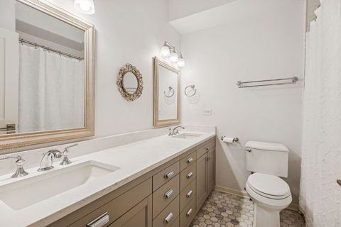 Tiny photo for 3732 N Janssen Avenue #A, Chicago, IL 60613 (MLS # 12452055)