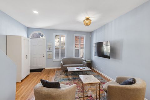 Tiny photo for 3732 N Janssen Avenue #A, Chicago, IL 60613 (MLS # 12452055)