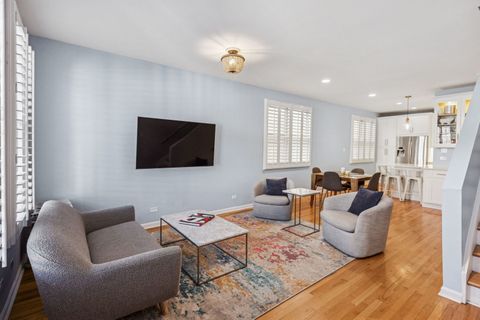 Tiny photo for 3732 N Janssen Avenue #A, Chicago, IL 60613 (MLS # 12452055)