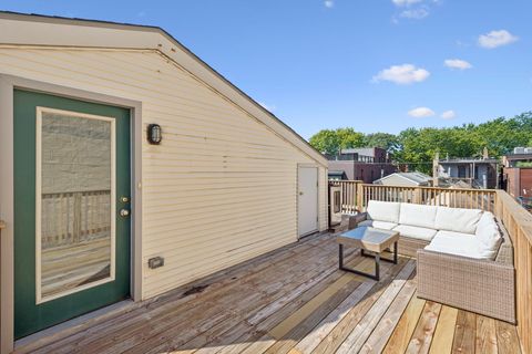 Tiny photo for 3732 N Janssen Avenue #A, Chicago, IL 60613 (MLS # 12452055)