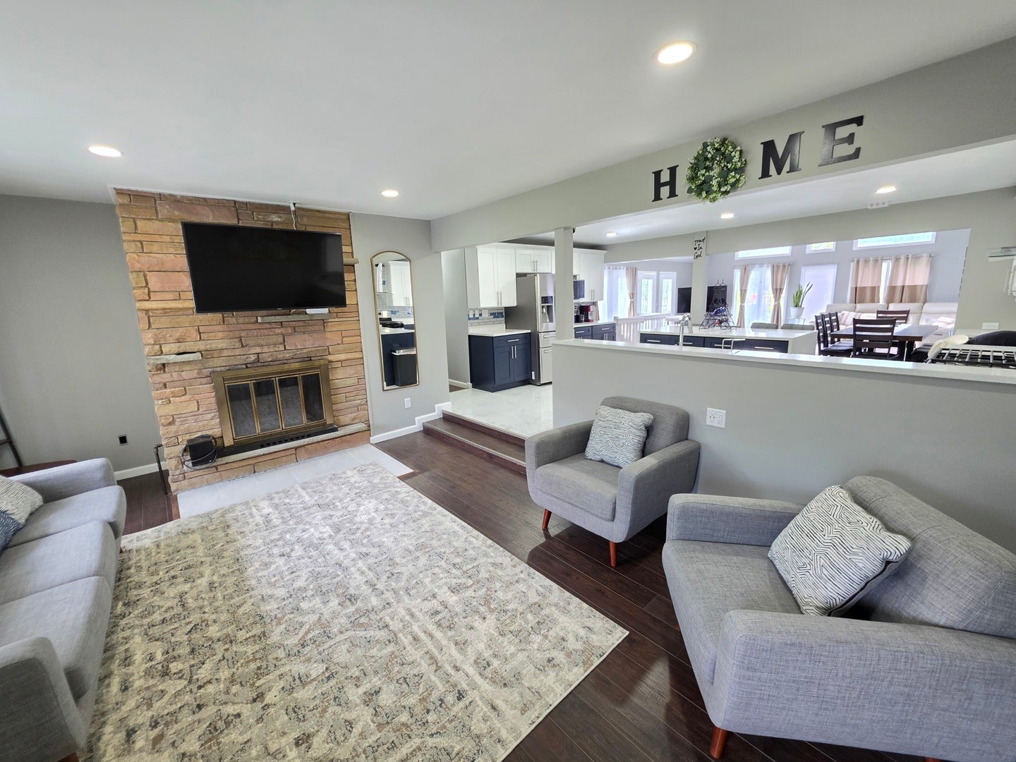 2301 Greenbriar Lane