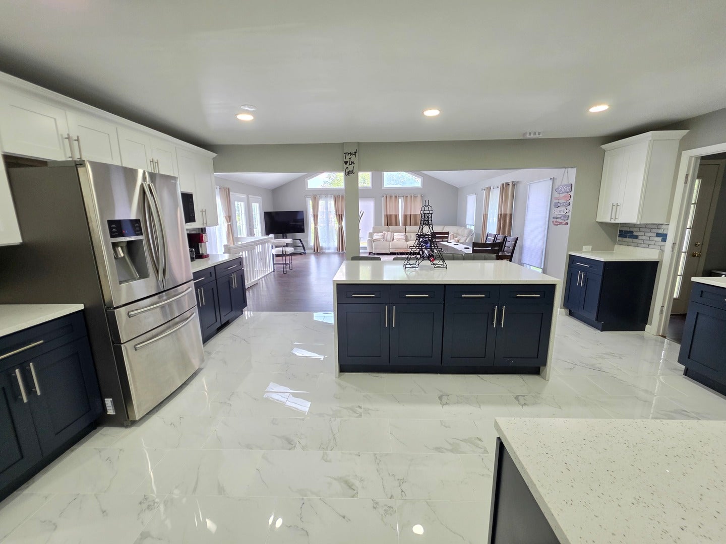 2301 Greenbriar Lane