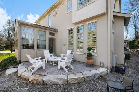 Tiny photo for 1 Willowcrest Drive, Oak Brook, IL 60523 (MLS # 12624054)