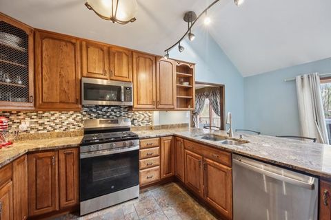 Tiny photo for 27884 W Riverside Drive, Antioch, IL 60002 (MLS # 12671627)