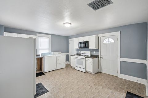 Tiny photo for 3715 PEARL Avenue, Davenport, IA 52802 (MLS # 12545124)