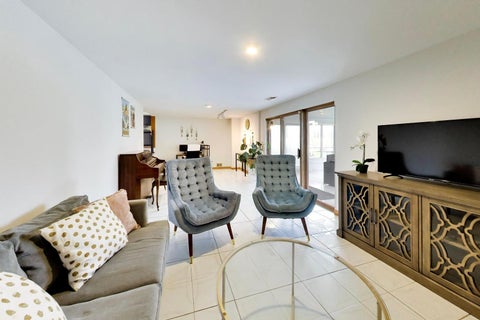 Tiny photo for 801 E Golfview Drive, Mount Prospect, IL 60056 (MLS # 12686893)