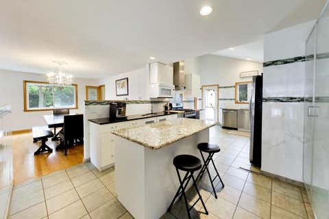 Tiny photo for 801 E Golfview Drive, Mount Prospect, IL 60056 (MLS # 12686893)