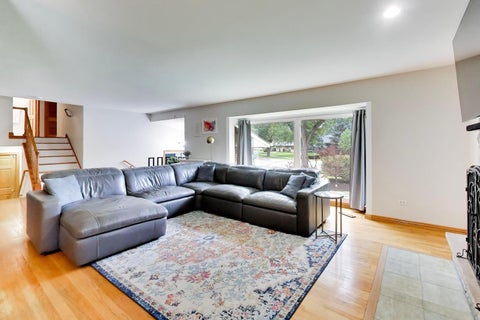 Tiny photo for 801 E Golfview Drive, Mount Prospect, IL 60056 (MLS # 12686893)