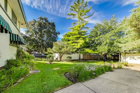 Tiny photo for 734 Bonnie Brae Place, River Forest, IL 60305 (MLS # 12568021)