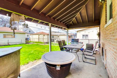 Tiny photo for 5726 S Neva Avenue, Chicago, IL 60638 (MLS # 12620987)