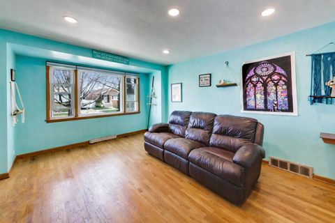 Tiny photo for 5726 S Neva Avenue, Chicago, IL 60638 (MLS # 12620987)