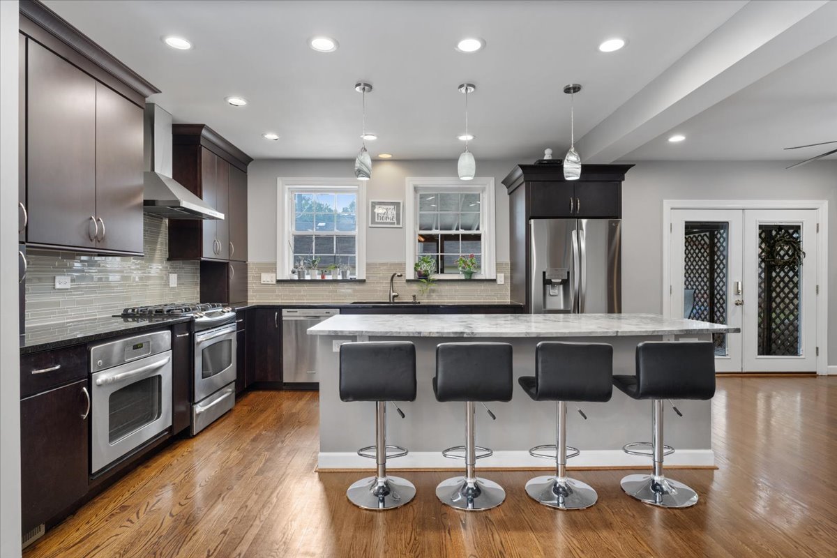 Chicago, Illinois 60631, United States, 4 Bedrooms Bedrooms, ,4 BathroomsBathrooms,Residential,Active,238521