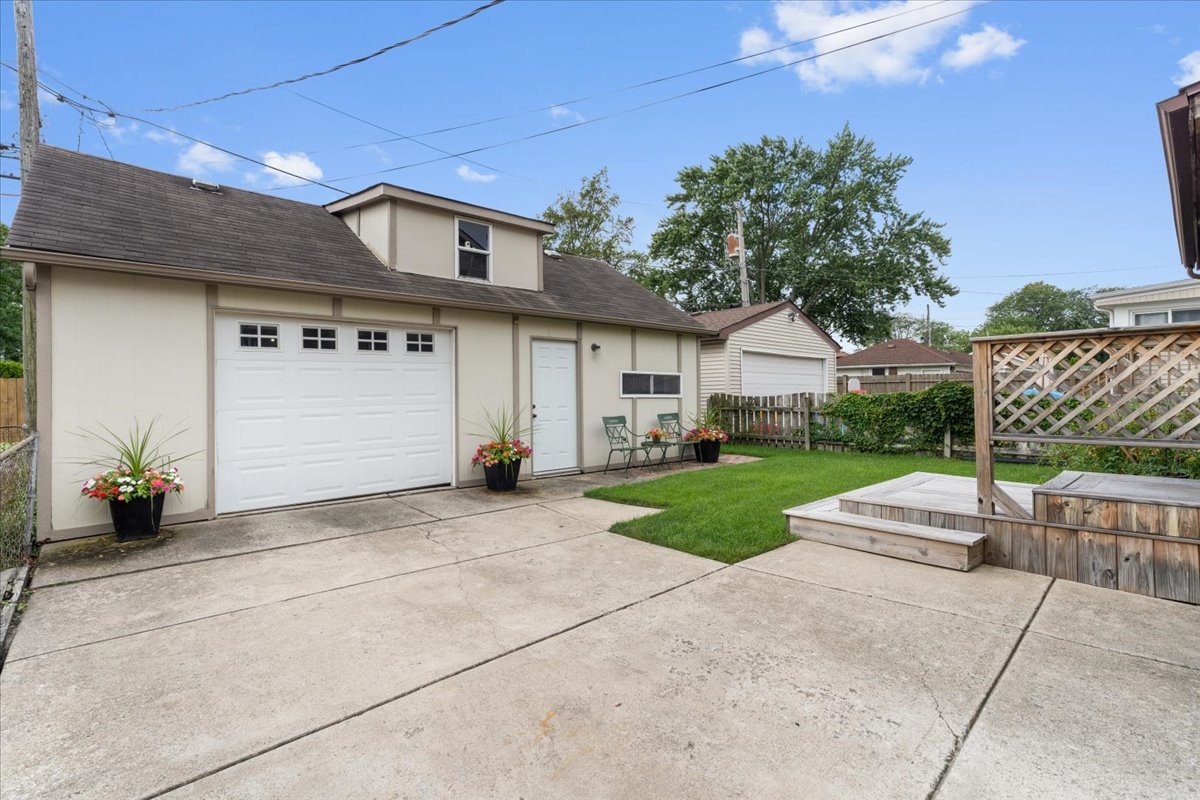 Chicago, Illinois 60631, United States, 4 Bedrooms Bedrooms, ,4 BathroomsBathrooms,Residential,Active,238521