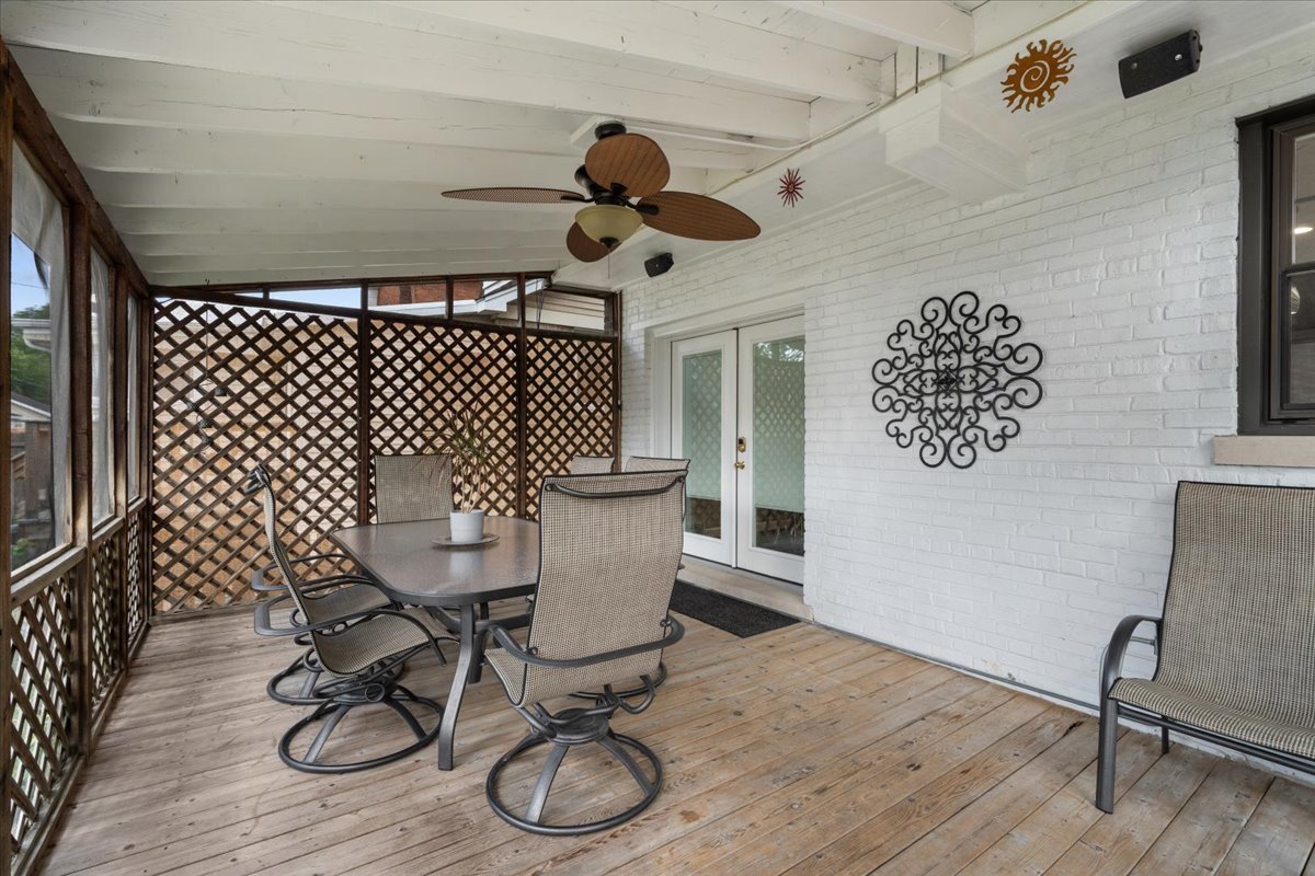 Chicago, Illinois 60631, United States, 4 Bedrooms Bedrooms, ,4 BathroomsBathrooms,Residential,Active,238521