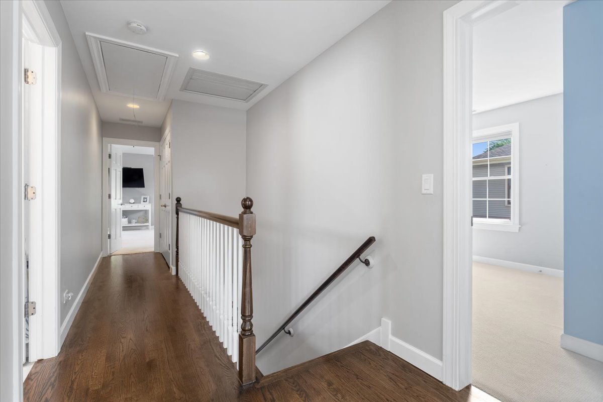 Chicago, Illinois 60631, United States, 4 Bedrooms Bedrooms, ,4 BathroomsBathrooms,Residential,Active,238521