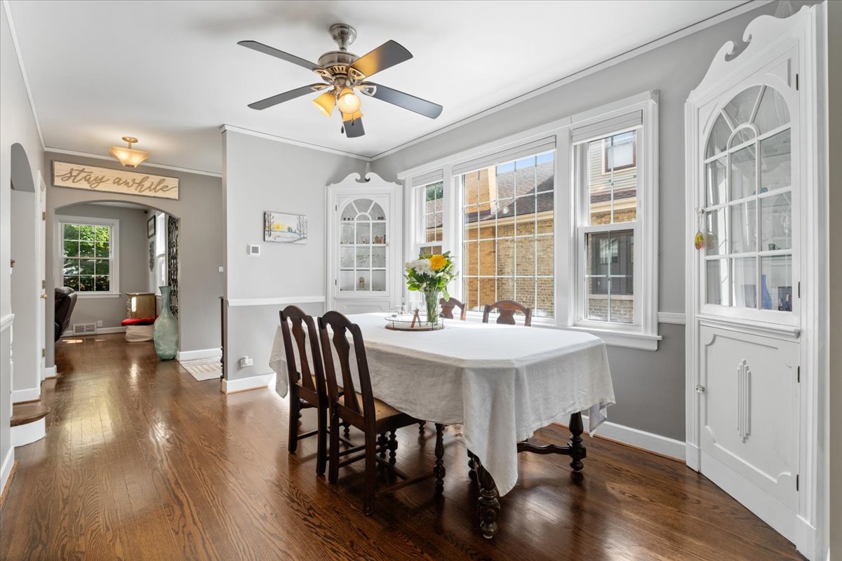 Chicago, Illinois 60631, United States, 4 Bedrooms Bedrooms, ,4 BathroomsBathrooms,Residential,Active,238521