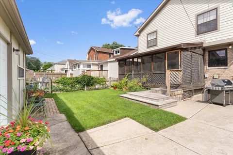 Tiny photo for 7315 W Lunt Avenue, Chicago, IL 60631 (MLS # 12510832)