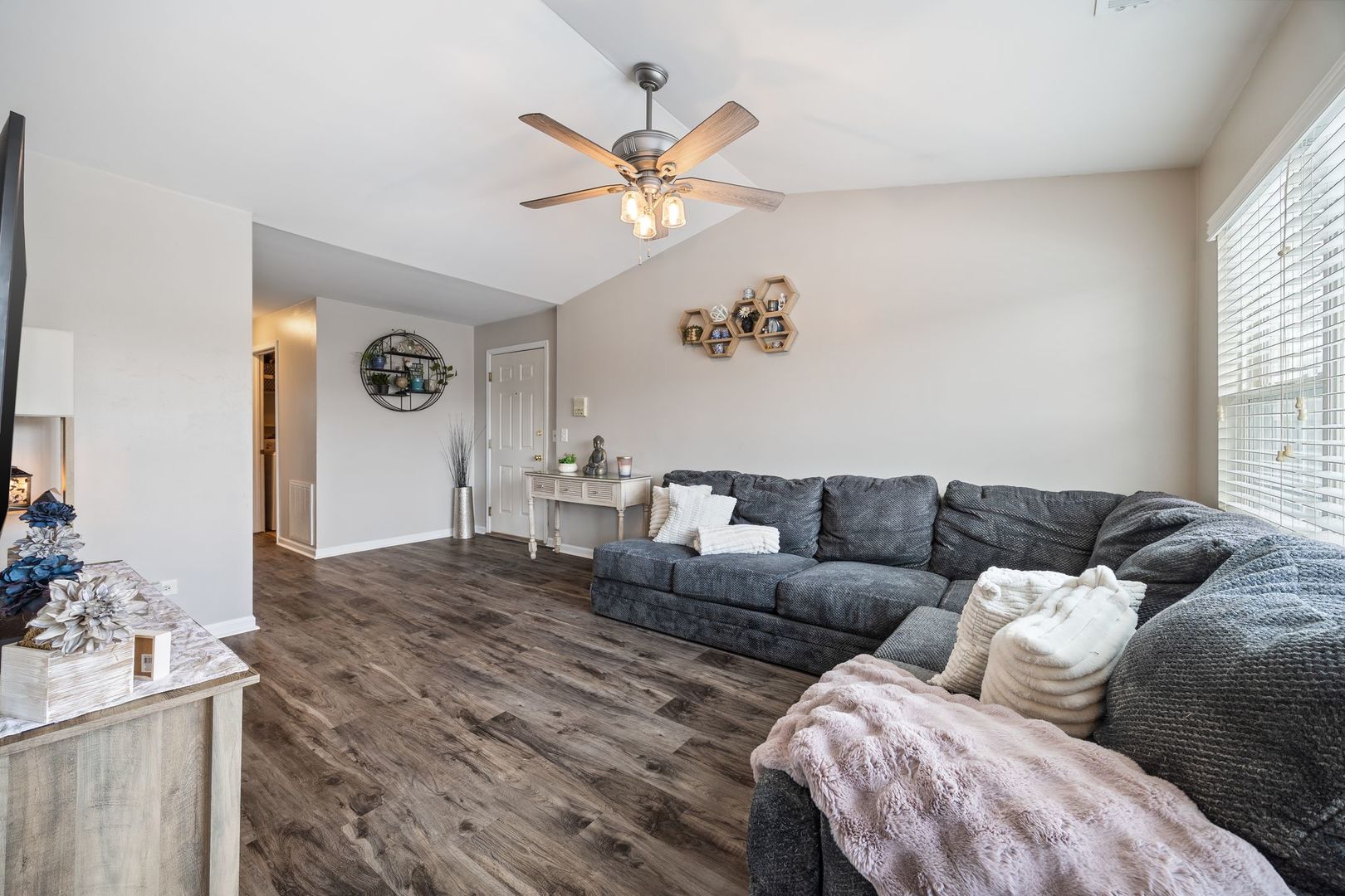 1281 N Red Oak Circle 3