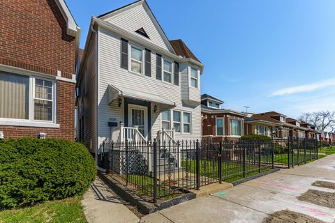 Tiny photo for 6929 S Oakley Avenue, Chicago, IL 60636 (MLS # 12615234)