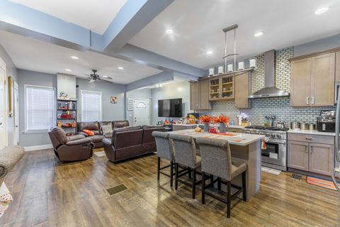 Tiny photo for 6929 S Oakley Avenue, Chicago, IL 60636 (MLS # 12615234)