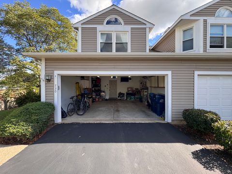Tiny photo for 730 Hamilton Circle, Schaumburg, IL 60194 (MLS # 12522543)