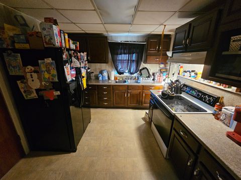 Tiny photo for 725 Dewey Avenue, Mt Vernon, IL 62864 (MLS # 12590753)