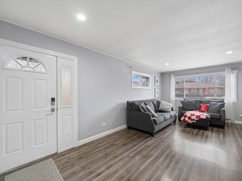 Tiny photo for 1220 Fulton Drive, Streamwood, IL 60107 (MLS # 12522517)