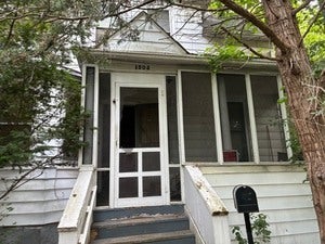 1504 W GLEN FLORA AVE, WAUKEGAN, IL 60085 - Image 7feceb64e07fe4cb256447c68fddc26f/3735645445
