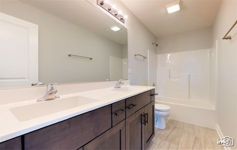 Tiny photo for 24433 W Bantry Lane, Shorewood, IL 60404 (MLS # 12400315)