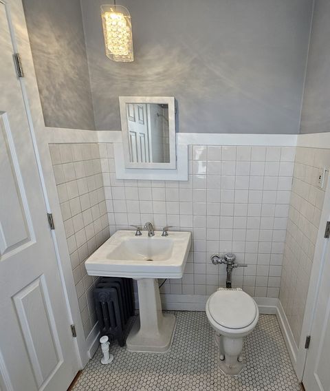 Tiny photo for 424 Wisconsin Avenue #3N, Oak Park, IL 60302 (MLS # 12492261)