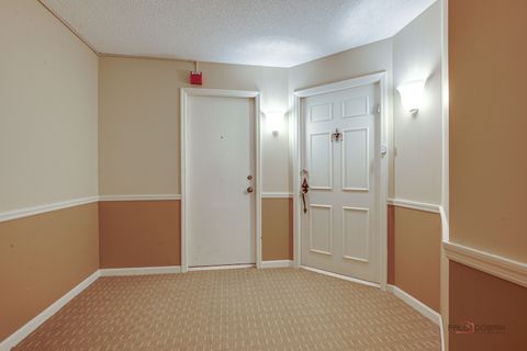 Tiny photo for 1671 Mission Hills Road #302, Northbrook, IL 60062 (MLS # 12490846)