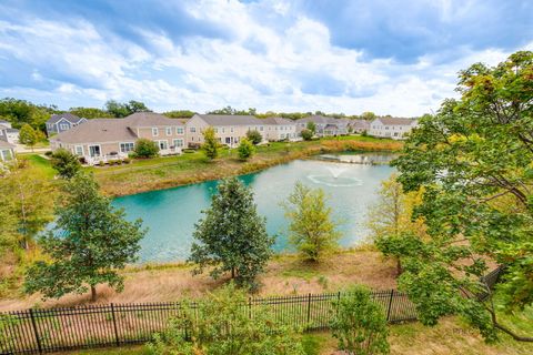 Tiny photo for 1671 Mission Hills Road #302, Northbrook, IL 60062 (MLS # 12490846)