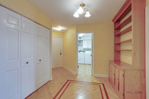 Tiny photo for 1671 Mission Hills Road #302, Northbrook, IL 60062 (MLS # 12490846)
