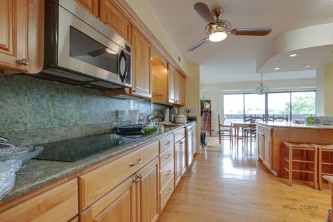 Tiny photo for 1671 Mission Hills Road #302, Northbrook, IL 60062 (MLS # 12490846)