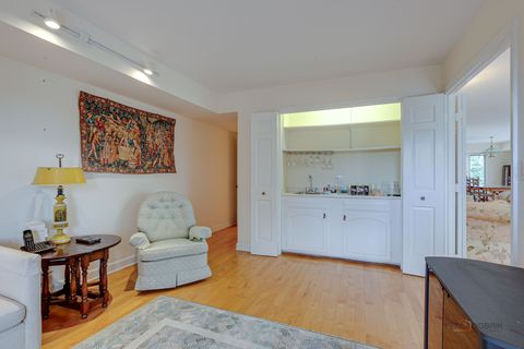 Tiny photo for 1671 Mission Hills Road #302, Northbrook, IL 60062 (MLS # 12490846)