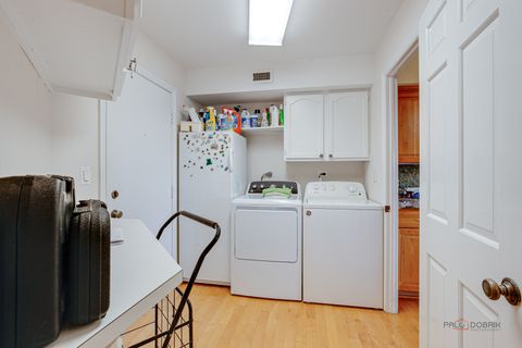 Tiny photo for 1671 Mission Hills Road #302, Northbrook, IL 60062 (MLS # 12490846)