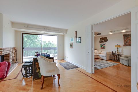 Tiny photo for 1671 Mission Hills Road #302, Northbrook, IL 60062 (MLS # 12490846)