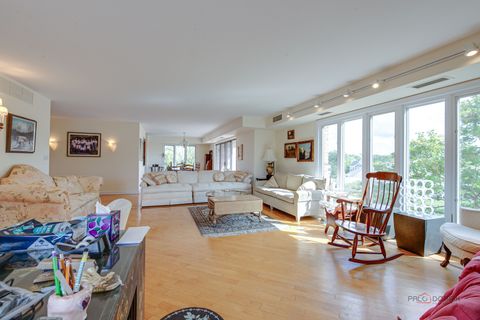 Tiny photo for 1671 Mission Hills Road #302, Northbrook, IL 60062 (MLS # 12490846)