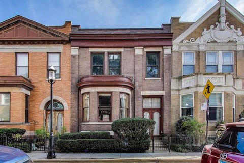 Photo of 3811 N Alta Vista Terrace, Chicago, IL 60613 (MLS # 12488433)