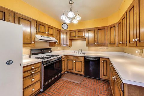 Tiny photo for 3811 N Alta Vista Terrace, Chicago, IL 60613 (MLS # 12488433)