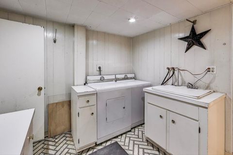 Tiny photo for 3811 N Alta Vista Terrace, Chicago, IL 60613 (MLS # 12488433)