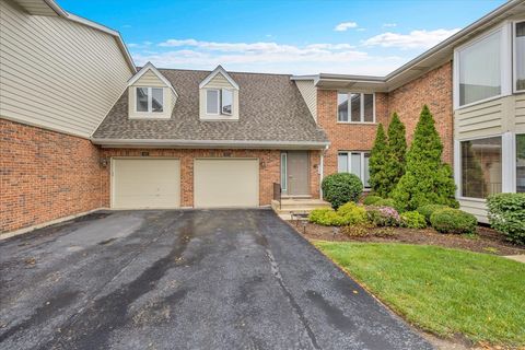 1670 N Douglas Court Arlington Heights IL 60004