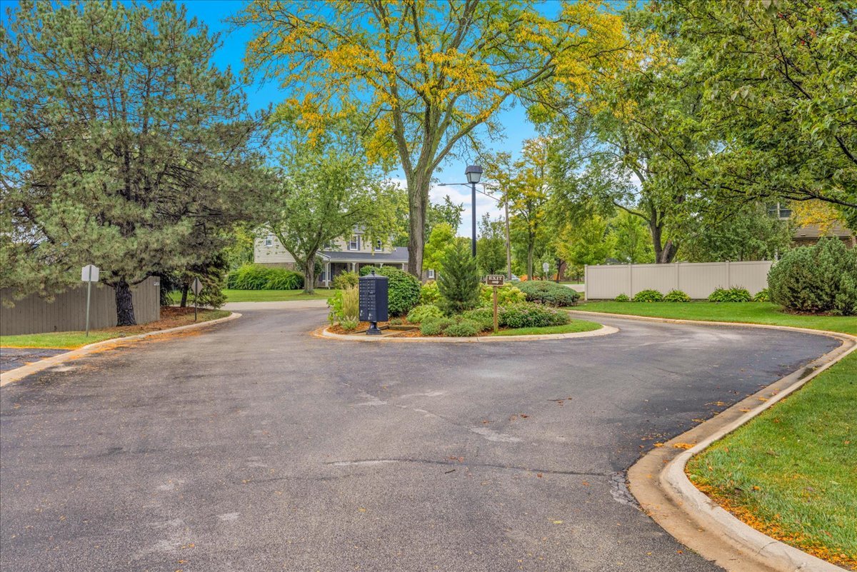 1670 N Douglas Court