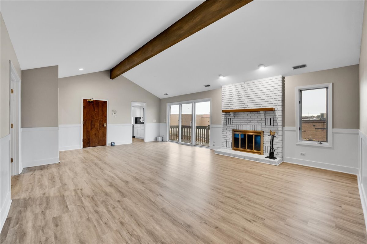 1670 N Douglas Court